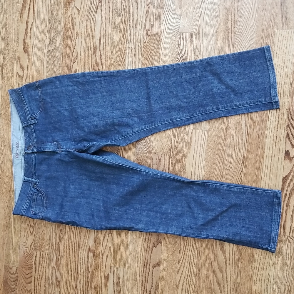(31) Revolution by Ricki's Cropped Ankle Jeans